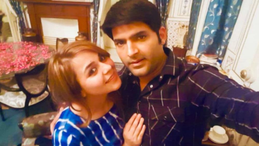 कपिल शर्मा ने शेयर किया अपना वेडिंग कार्ड, गर्लफ्रेंड गिन्नी चतरथ के साथ लेंगे सात फेरे कपिल शर्मा ने शेयर किया अपना वेडिंग कार्ड, गर्लफ्रेंड गिन्नी चतरथ के साथ लेंगे सात फेरे