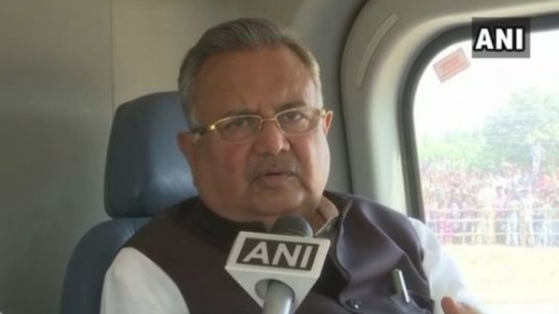छत्तीसगढ़ विधानसभा चुनाव 2018: कांग्रेस 70 साल से 'गरीबी हटाओ' कह रही, लेकिन गरीबों की हालत हुई बद से बदतर- सीएम रमन सिंह 