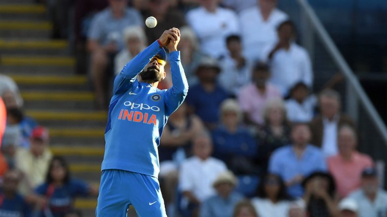 India vs Australia: कप्तान विराट कोहली ने टपकाया कैच, अब कप्तान एरॉन फिंच कर रहे हैं चौके छक्कों की बरसात