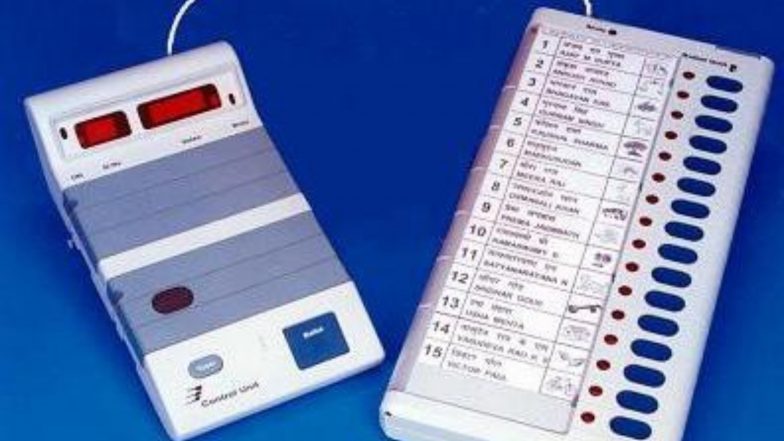 सुप्रीम कोर्ट ने EVM में खराबी की शिकायत पर आयोग से जवाब तलब
