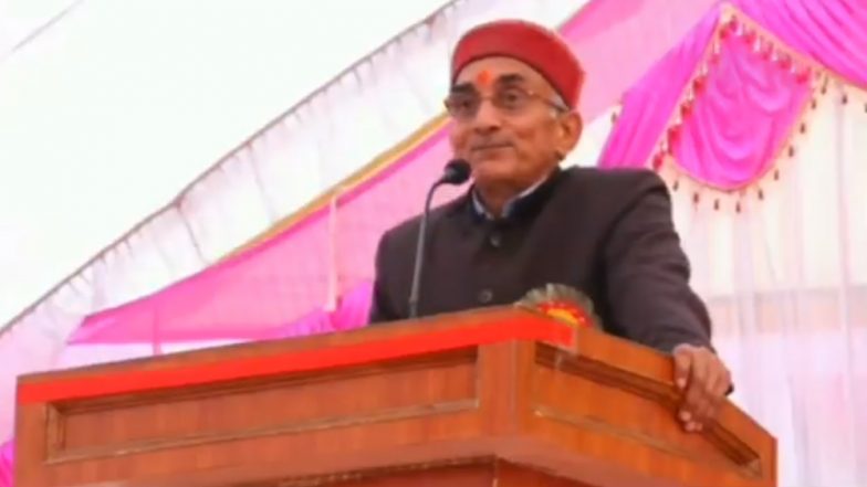 Viral Video: पूर्वांचल यूनिवर्सिटी के कुलपति की फिसली जुबान, बोले- किसी से झगड़ा हो जाए तो उसे पीटकर आएं...उसकी हत्या कर दें !
