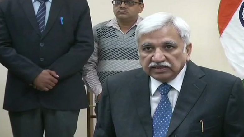 EVM पर सवाल उठा रहे विपक्ष को मुख्य चुनाव आयुक्त सुनील अरोड़ा ने दिया जवाब, कहा- वापस बैलेट पेपर की तरफ नहीं जा रहे