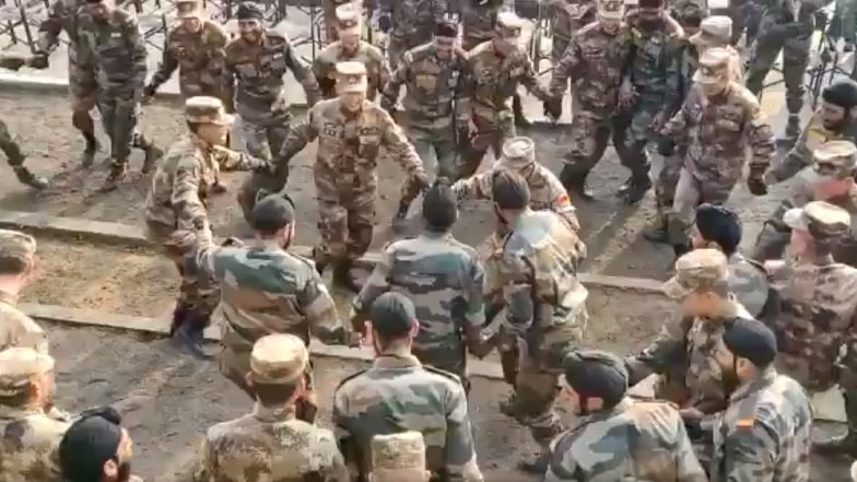 भारतीय जवानों ने चीनी सैनिकों से कराया भांगड़ा, देखें वीडियो