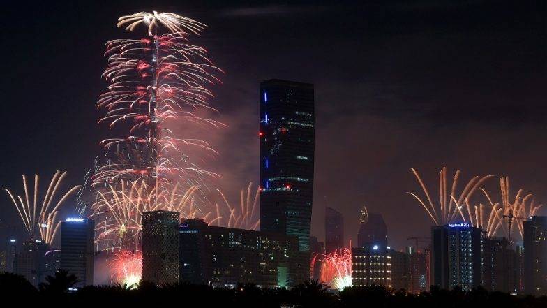 Burj Khalifa New Year Eve 2019 Fireworks Live Stream: नए साल के स्वागत में जगमगाया बुर्ज खलीफा, यहां देखें लाइव आतिशबाजी