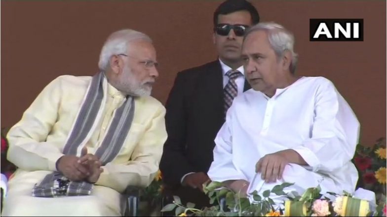 पीएम मोदी से मिले ओडिशा के सीएम नवीन पटनायक, फानी तुफान के नुकसान के लिए मांगी मदद