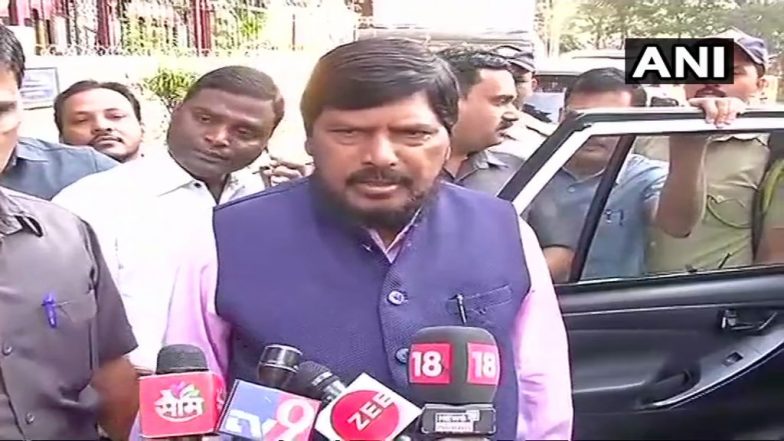 Coronavirus: केंद्रीय मंत्री रामदास अठावले ने कहा- मैंने दिया था स्लोगन 'गो कोरोना गो' आज पूरी दुनिया में हो रहा है इसका इस्तेमाल