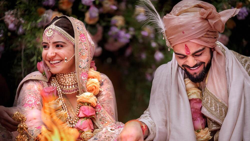विरुष्का ने शादी करने के लिए बोला था ये झूठ, सच्चाई सुनकर नहीं होगा यकीन विरुष्का ने शादी करने के लिए बोला था ये झूठ, सच्चाई सुनकर नहीं होगा यकीन