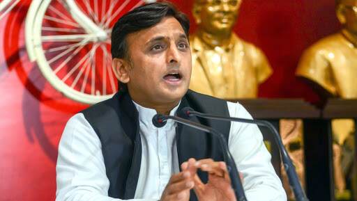 अखिलेश यादव का शिवपाल को लेकर बड़ा बयान, कहा- जो आना चाहे आए, हम आंख बंद करके पार्टी में करेंगे शामिल अखिलेश यादव का शिवपाल को लेकर बड़ा बयान, कहा- जो आना चाहे आए, हम आंख बंद करके पार्टी में करेंगे शामिल