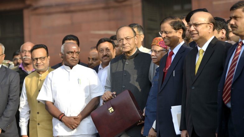 बजट 2019: मोदी सरकार मिडिल क्लास को दे सकती है कई बड़ी सौगातें, जानें क्या होगा खास