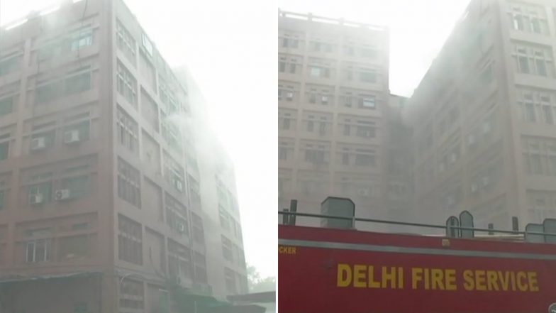 दिल्ली: प्रगति विहार के CGO Complex में लगी भीषण आग, फायर ब्रिगेड की 15 गाड़ियां मौजूद