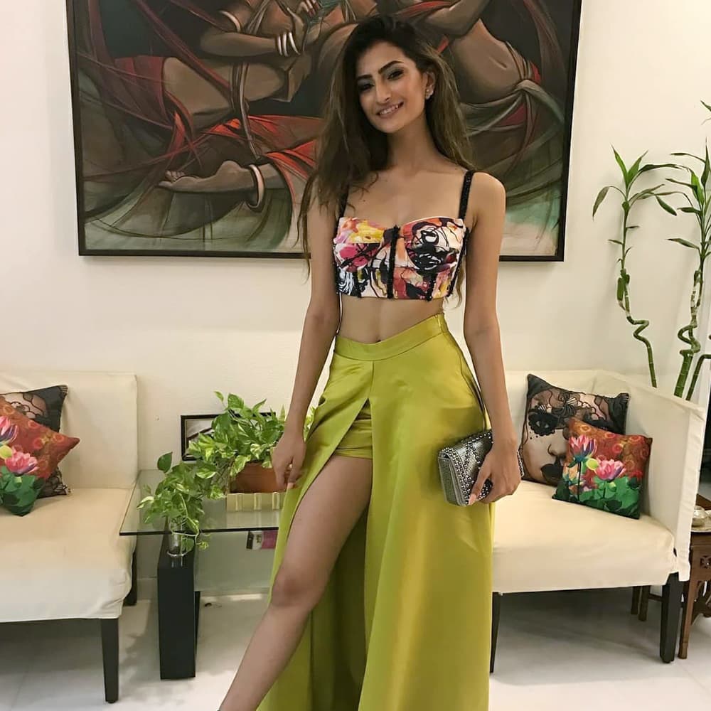 इंस्टाग्राम पर पलक के 2 लाख से भी ज्यादा फॉलोअर्स हैं इंस्टाग्राम पर पलक के 2 लाख से भी ज्यादा फॉलोअर्स हैं