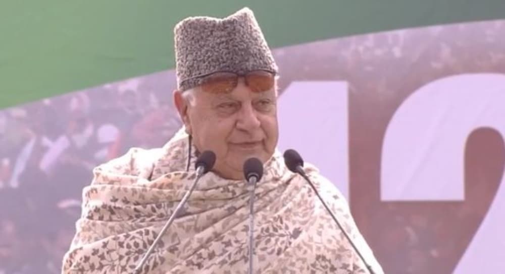 शीतकालीन सत्र कल से होगा शुरू, सर्वदलीय बैठक में विपक्ष ने जम्मू-कश्मीर के पूर्व सीएम फारूक अब्दुल्ला की हिरासत का मुद्दा उठाया शीतकालीन सत्र कल से होगा शुरू, सर्वदलीय बैठक में विपक्ष ने जम्मू-कश्मीर के पूर्व सीएम फारूक अब्दुल्ला की हिरासत का मुद्दा उठाया
