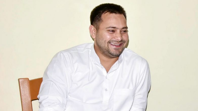 #TejashwiKiChaupal: तेजस्वी यादव ने लगाए 'ट्विटर चौपाल', पॉलिटिक्स से लेकर पर्सनल सवालों के दिए जवाब