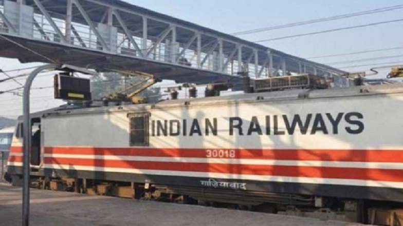 जम्मू-दिल्ली दुरंतो एक्सप्रेस में बदमाशों ने की जमकर लूटपाट, चाकू की नोक पर लाखों का सामान लेकर हुए फरार