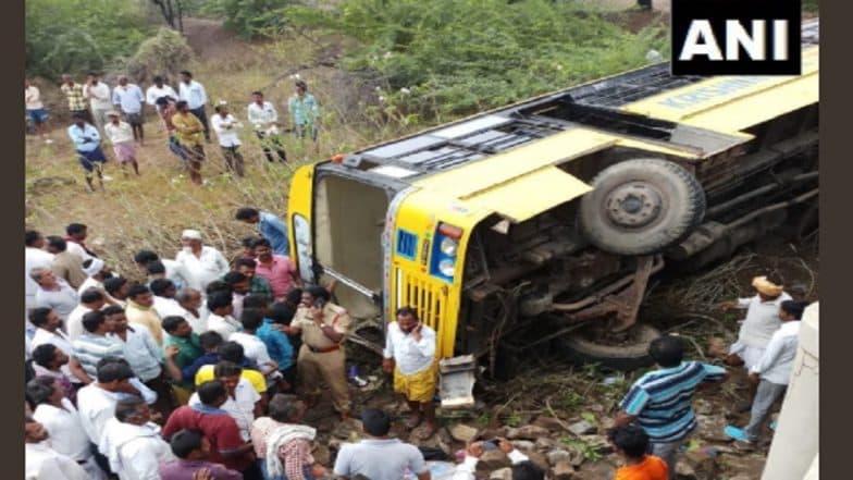 पुर्तगाल में दर्दनाक हादसा, बस को खाई में गिरने से 28 की मौत पुर्तगाल में दर्दनाक हादसा, बस को खाई में गिरने से 28 की मौत