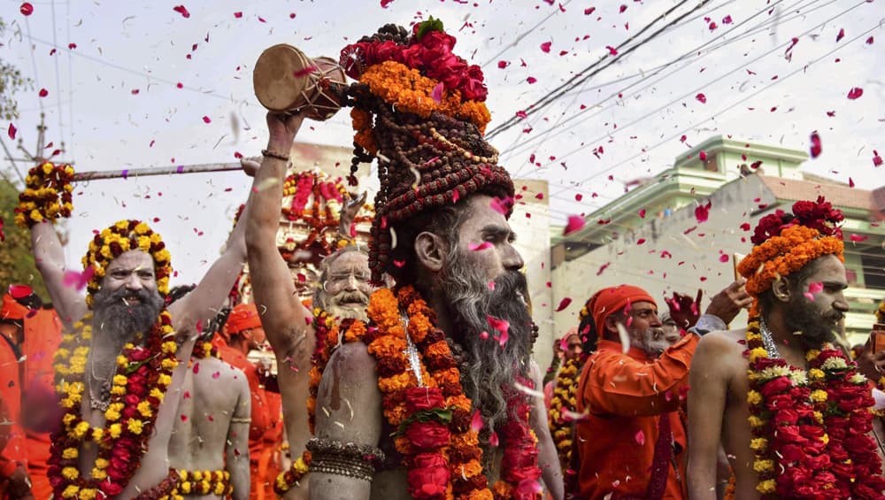 कुंभ 2019: मकर संक्रांति के दिन होगा कुंभ का पहला शाही स्नान, खुलेंगे मोक्ष के द्वार कुंभ 2019: मकर संक्रांति के दिन होगा कुंभ का पहला शाही स्नान, खुलेंगे मोक्ष के द्वार