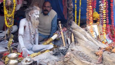 कुंभ 2019 : हिंदू होने के बावजूद जमीन में दफनाया जाता है नागा साधु का शव, जानें वजह
