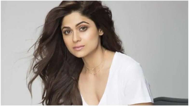 शमिता शेट्टी की गाड़ी को टक्कर मार बाइकर्स ने की बदसलूकी, ड्राइवर के साथ भी की मारपीट