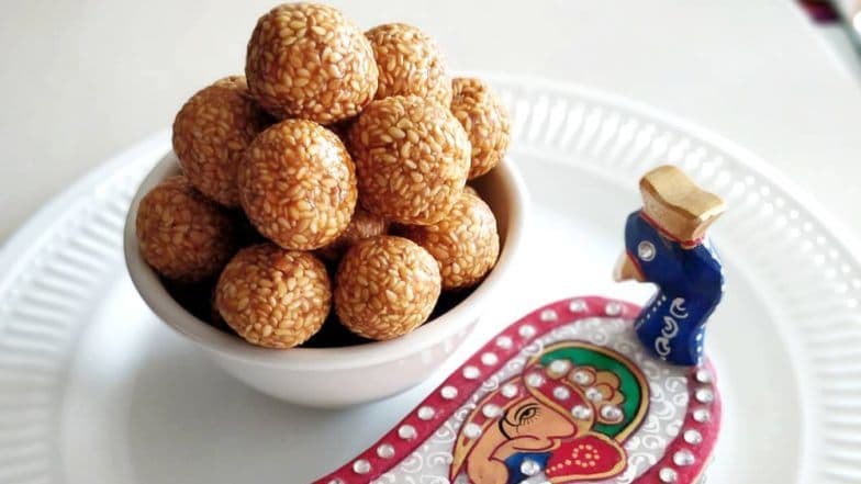 Makar Sankranti 2019: मकर संक्रांति पर क्यों खाए जाते हैं तिलगुड़ के लड्डू, जानें इसके सेहतमंद फायदे Makar Sankranti 2019: मकर संक्रांति पर क्यों खाए जाते हैं तिलगुड़ के लड्डू, जानें इसके सेहतमंद फायदे