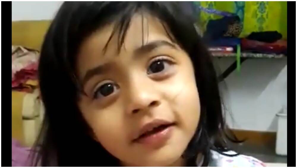 शहीद मेजर अक्षय गिरीश की बेटी की बातें सुनकर आपको भी होगा गर्व, देखें दिल को छू लेने वाला ये VIDEO शहीद मेजर अक्षय गिरीश की बेटी की बातें सुनकर आपको भी होगा गर्व, देखें दिल को छू लेने वाला ये VIDEO