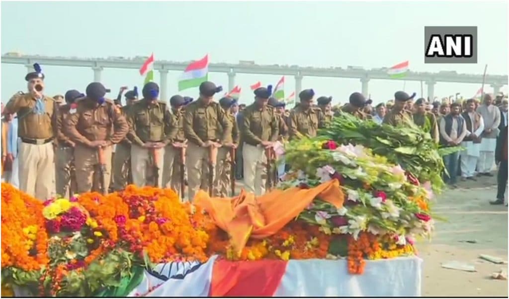 पुलवामा आतंकी हमलाः शहीद जवानों के परिवार की मदद के लिए आगे आया अंबानी परिवार, बच्चों की पढ़ाई से लेकर नौकरी तक का ख्याल रखेगा रिलायंस फाउंडेशन