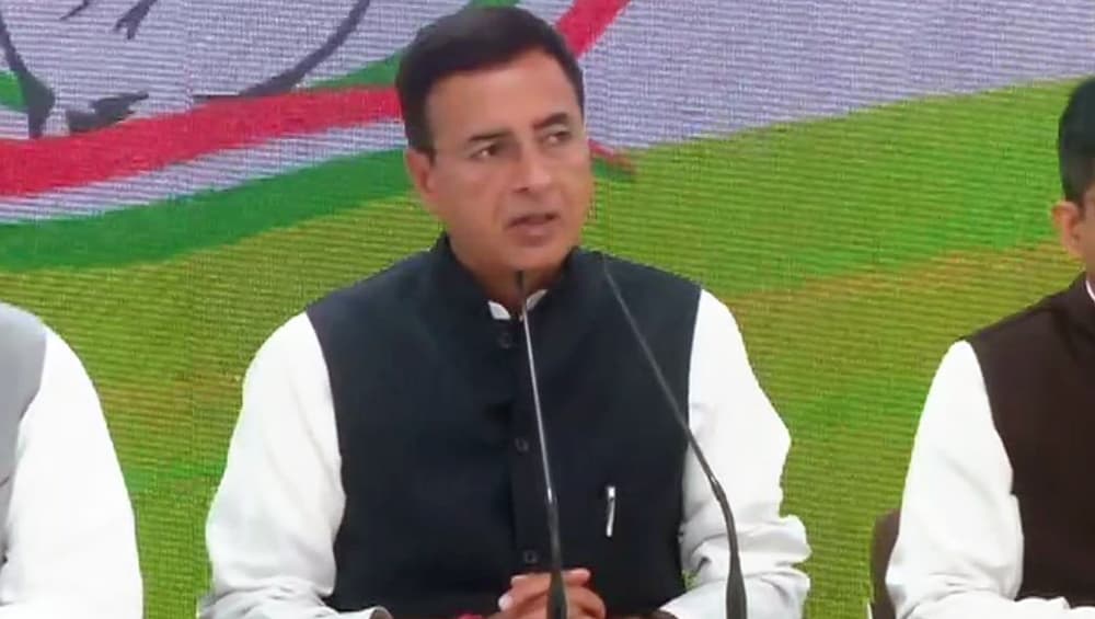 ननकाना साहिब गुरुद्वारे पर हमला, कांग्रेस नेता रणदीप सुरजेवाला ने पाकिस्तान सरकार को ठहराया जिम्मेदार, कहा- सुरक्षा सुनिश्चित हो ननकाना साहिब गुरुद्वारे पर हमला, कांग्रेस नेता रणदीप सुरजेवाला ने पाकिस्तान सरकार को ठहराया जिम्मेदार, कहा- सुरक्षा सुनिश्चित हो