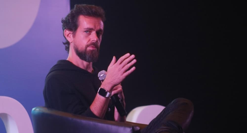 ट्विटर अपने यूजर्स को मानसिक और शारीरिक खतरों से बचाने का कर रहा है प्रयास: जैक डोरसी ट्विटर अपने यूजर्स को मानसिक और शारीरिक खतरों से बचाने का कर रहा है प्रयास: जैक डोरसी