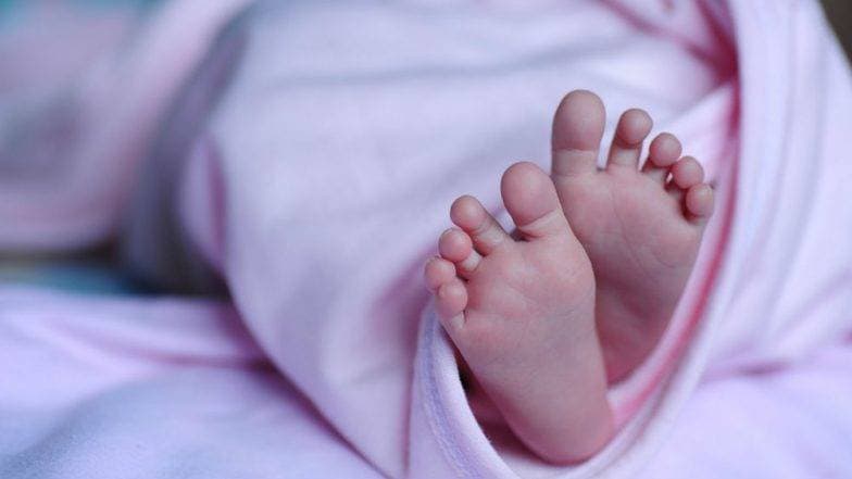 ट्रांसजेंडर पुरुष ने दिया बच्‍चे को जन्‍म, कहा- घर से निकलने पर लोग बहुत भद्दे कमेंट करते थे