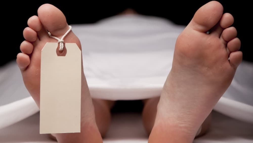 मध्यप्रदेश: बीना में जिंदा इंसान को डॉक्टरों ने बताया मुर्दा, पोस्टमॉर्टम रूम में चलने लगी सांस और फिर जो हुआ... मध्यप्रदेश: बीना में जिंदा इंसान को डॉक्टरों ने बताया मुर्दा, पोस्टमॉर्टम रूम में चलने लगी सांस और फिर जो हुआ...