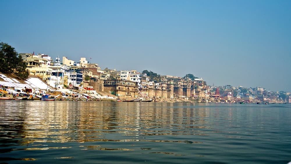 लॉकडाउन से साफ हुआ गंगा नदी का पवित्र पानी, उत्तर प्रदेश में हुआ आश्चर्यजनक सुधार लॉकडाउन से साफ हुआ गंगा नदी का पवित्र पानी, उत्तर प्रदेश में हुआ आश्चर्यजनक सुधार