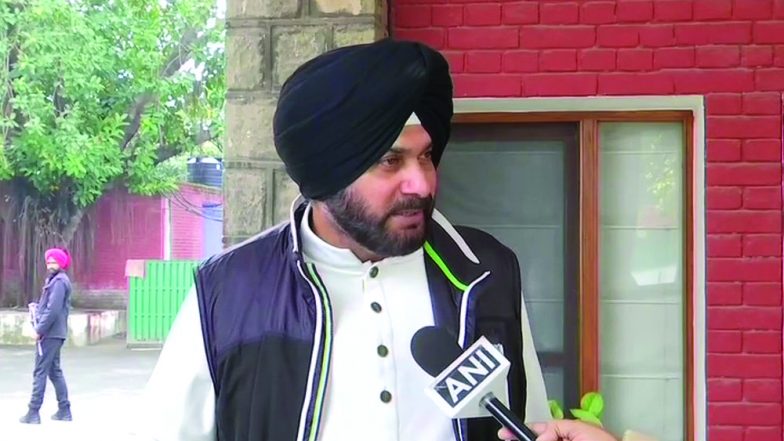 पुलवामा आतंकी हमले को लेकर सिद्धू का बड़ा बयान, कहा- आतंकवाद का कोई देश नहीं होता