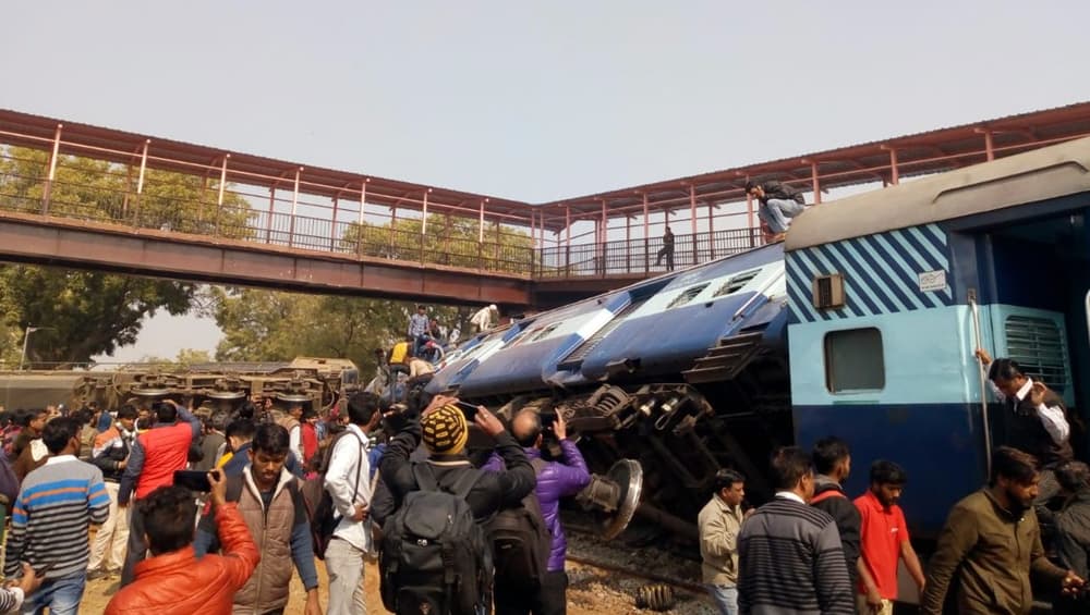 Video: जयपुर के पास बड़ा ट्रेन हादसा, दयोदय एक्सप्रेस का इंजन और दो बोगियां पलटी, कई जख्मी Video: जयपुर के पास बड़ा ट्रेन हादसा, दयोदय एक्सप्रेस का इंजन और दो बोगियां पलटी, कई जख्मी