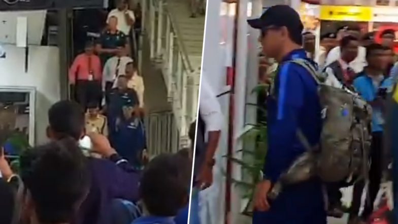 India vs Australia 3rd ODI 2019: तीसरे मैच के लिए विराट सेना पहुंची रांची, धोनी को देखकर फैंस हुए खुश