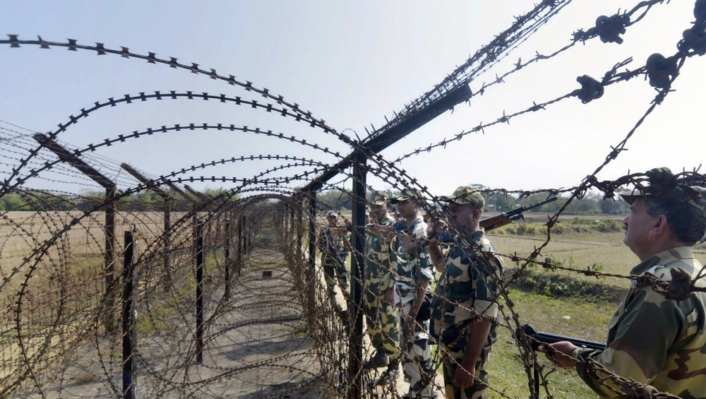 भारत व बांग्लादेश सीमा पर घुसपैठ के मामलों में आई कमी