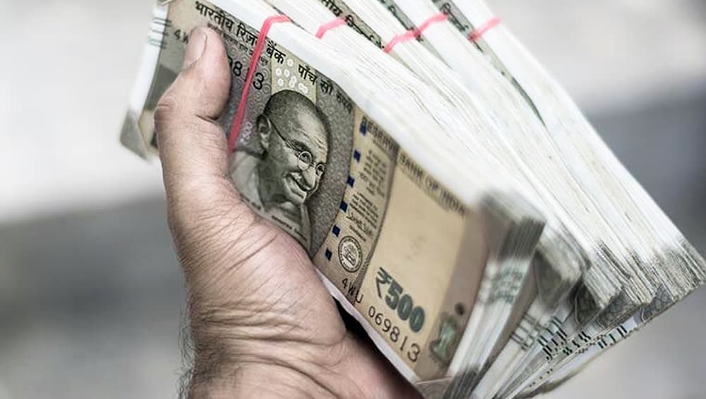 दशहरा से पहले बैंक कर्मचारियों को RBI का बड़ा तोहफा! बदला यह नियम, जानें कैसे मिलेगा फायदा