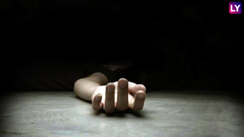 रांची: जवान की मौत का गम सह नहीं पाई पत्नी, शव देखने के बाद कुएं में कूदकर की आत्महत्या रांची: जवान की मौत का गम सह नहीं पाई पत्नी, शव देखने के बाद कुएं में कूदकर की आत्महत्या