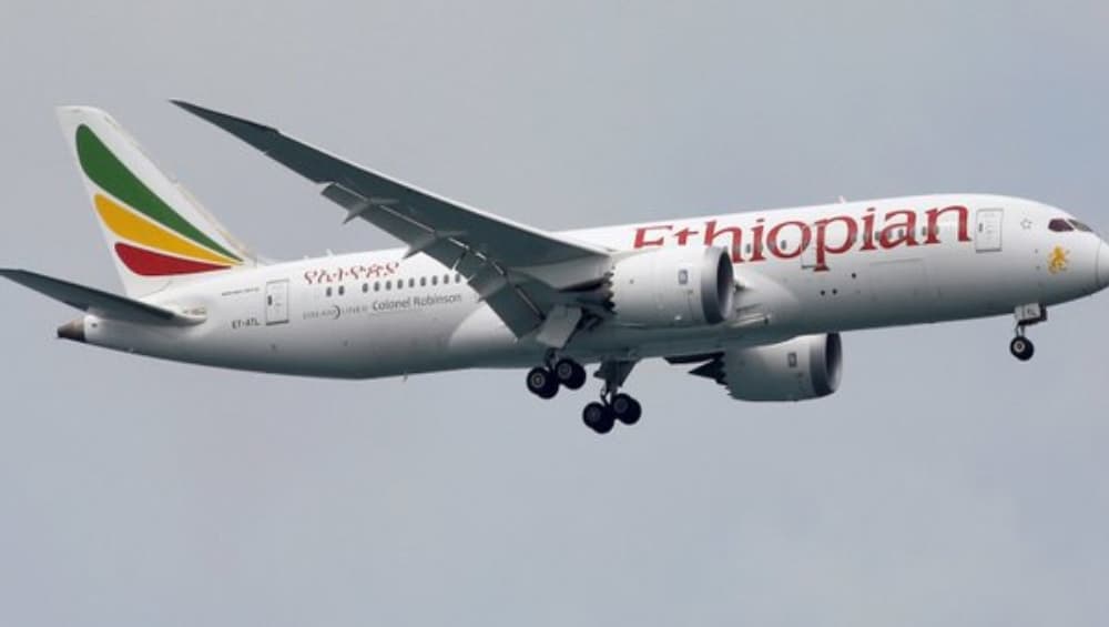 इथियोपिया प्लेन क्रैश के बाद सिंगापुर ने भी रोका बोइंग 737 मैक्स 8 की उड़ानों का संचालन इथियोपिया प्लेन क्रैश के बाद सिंगापुर ने भी रोका बोइंग 737 मैक्स 8 की उड़ानों का संचालन