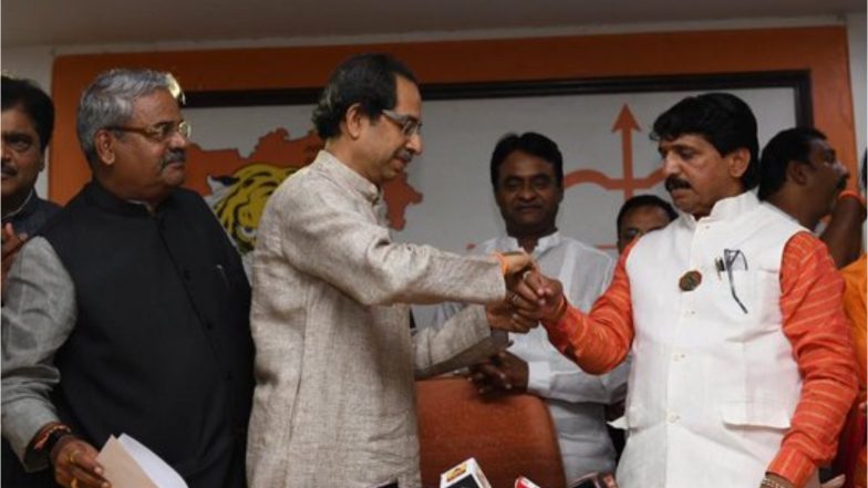 चुनाव से पहले राज ठाकरे को बड़ा झटका, MNS का इकलौता विधायक शरद सोनवाने शिवसेना में शामिल