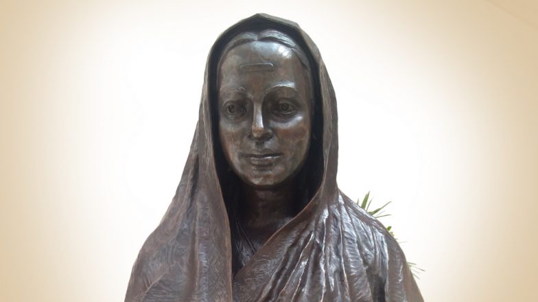 सावित्री बाई फुले 122वीं पुण्यतिथि: भारत की पहली शिक्षिका, कुरीतियां मिटाकर महिलाओं को शिक्षित करने के द्वार खोले
