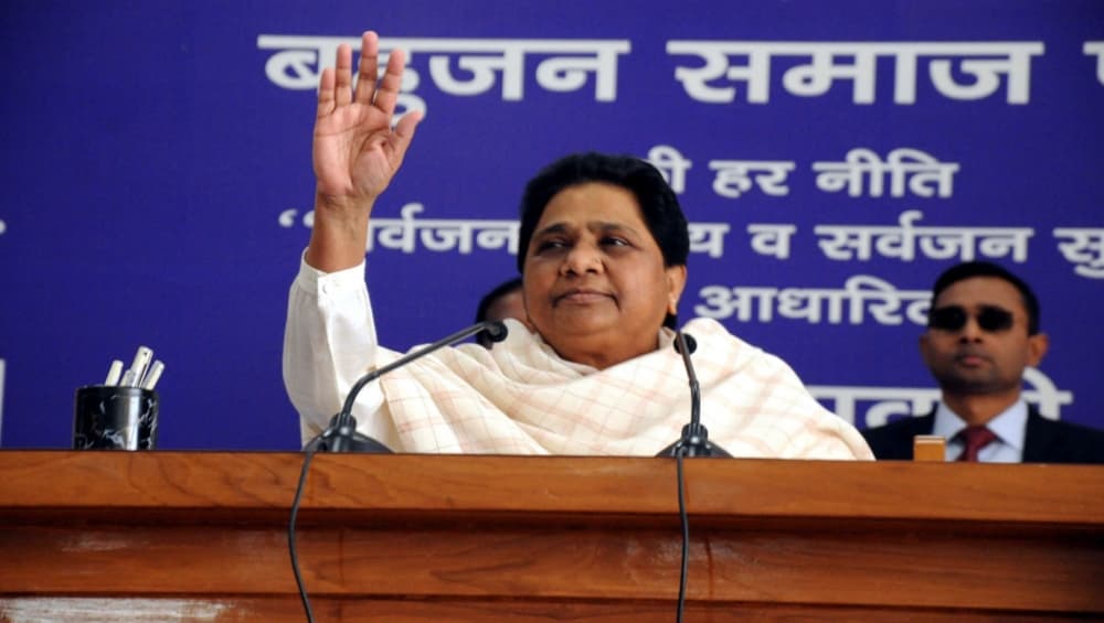 मायावती के भाई आनंद कुमार पर आयकर विभाग ने कसा शिकंजा, 400 करोड़ की बेनामी संपत्ति जब्त मायावती के भाई आनंद कुमार पर आयकर विभाग ने कसा शिकंजा, 400 करोड़ की बेनामी संपत्ति जब्त