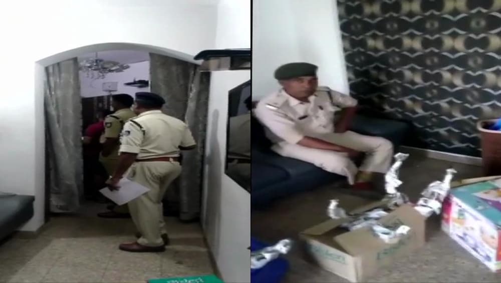 मध्यप्रदेश: तीसरे दिन भी जारी है आयकर विभाग की छापेमारी, अश्विनी शर्मा और करीबीयों के घर पहुंचे अधिकारी मध्यप्रदेश: तीसरे दिन भी जारी है आयकर विभाग की छापेमारी, अश्विनी शर्मा और करीबीयों के घर पहुंचे अधिकारी