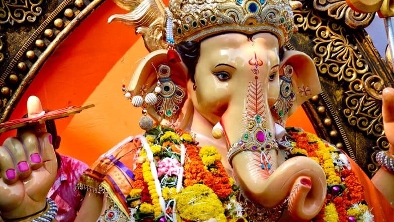विनायक चतुर्थी 2019 वैशाख शुक्ल: जब भगवान शिव, माता पार्वती और कार्तिकेय को भी करनी पड़ी गणेश जी की पूजा, जानिए इससे जुड़ी यह पौराणिक कथा