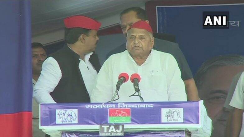 मुलायम सिंह यादव को गुरुग्राम के मेदांता अस्पताल से मिली छुट्टी, घर लौटे मुलायम सिंह यादव को गुरुग्राम के मेदांता अस्पताल से मिली छुट्टी, घर लौटे