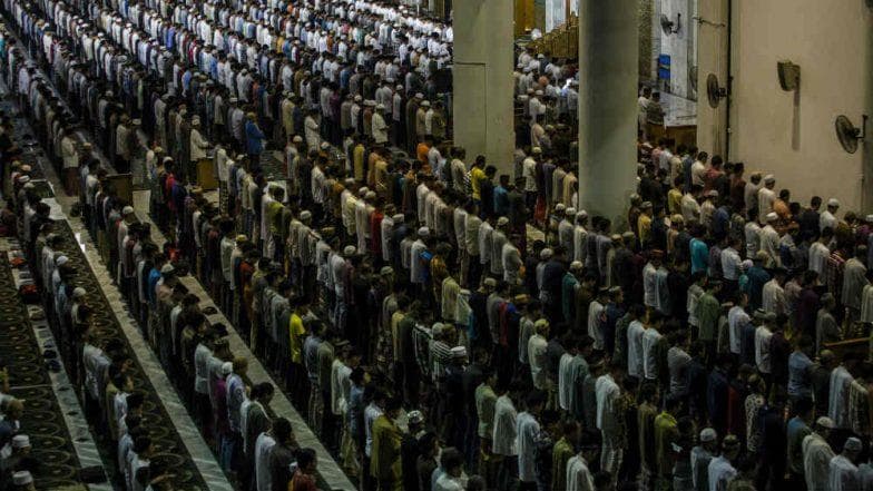 Shab-e-Qadr 2019: जानिए शब-ए-कद्र की रात की फजीलत और महत्व Shab-e-Qadr 2019: जानिए शब-ए-कद्र की रात की फजीलत और महत्व