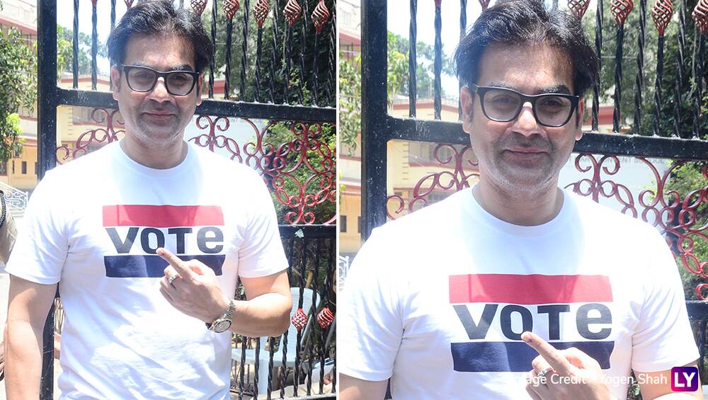 लोकसभा चुनाव 2019 के लिए सेलिब्रिटीज ने किया मतदान लोकसभा चुनाव 2019 के लिए सेलिब्रिटीज ने किया मतदान