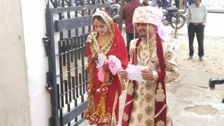 लोकसभा चुनाव 2019: जम्मू कश्मीर में 2 सीटों पर मतदान जारी, उधमपुर में नवविवाहित जोड़े ने दिया वोट