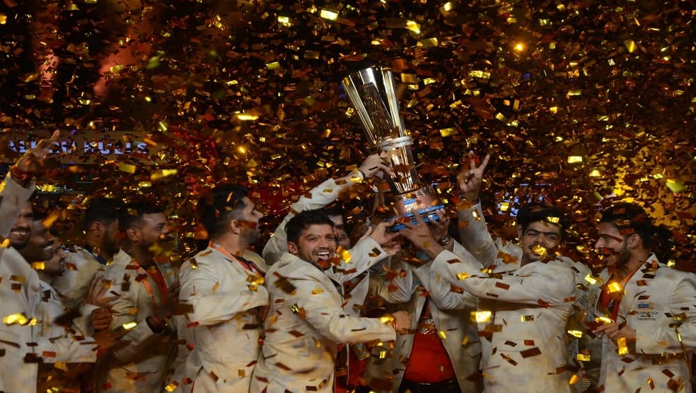 Pro Kabaddi League 2019: 19 जुलाई से होगा प्रो कबड्डी लीग का आगाज, नीलामी में इन भारतीय खिलाडियों पर लगी करोडों की बोली Pro Kabaddi League 2019: 19 जुलाई से होगा प्रो कबड्डी लीग का आगाज, नीलामी में इन भारतीय खिलाडियों पर लगी करोडों की बोली