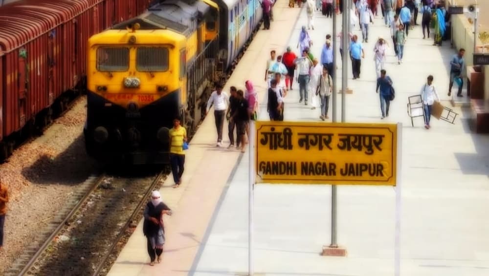 'गांधी नगर रेलवे स्टेशन' बना महिलाओं द्वारा संचालित भारत का पहला मुख्य लाइन स्टेशन, संयुक्त राष्ट्र ने की सराहना 'गांधी नगर रेलवे स्टेशन' बना महिलाओं द्वारा संचालित भारत का पहला मुख्य लाइन स्टेशन, संयुक्त राष्ट्र ने की सराहना