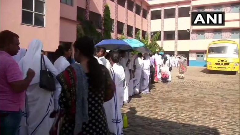 लोकसभा चुनाव 2019: बंगाल में सुरक्षा-व्यवस्था के बीच पांचवें चरण के लिए मतदान जारी