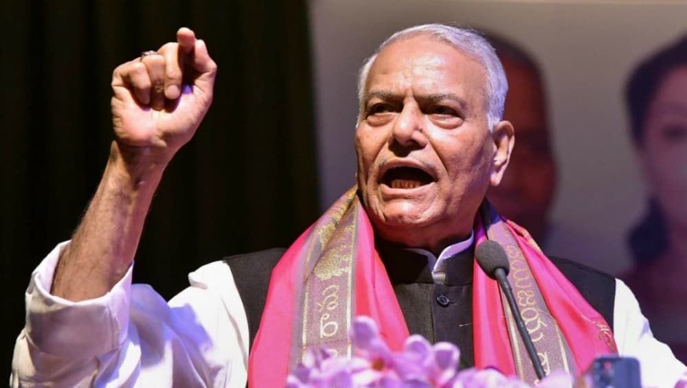 जम्मू-कश्मीर: यशवंत सिन्हा को मिली जाने की इजाजत, फारूक अब्दुल्ला सहित बाकि नजरबंद नेताओं से कर सकते हैं मुलाकात जम्मू-कश्मीर: यशवंत सिन्हा को मिली जाने की इजाजत, फारूक अब्दुल्ला सहित बाकि नजरबंद नेताओं से कर सकते हैं मुलाकात